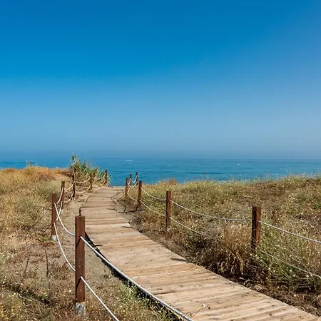 Costalita Beachside Apartment Estepona